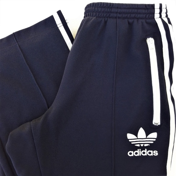 adidas sweatpants with logo on leg